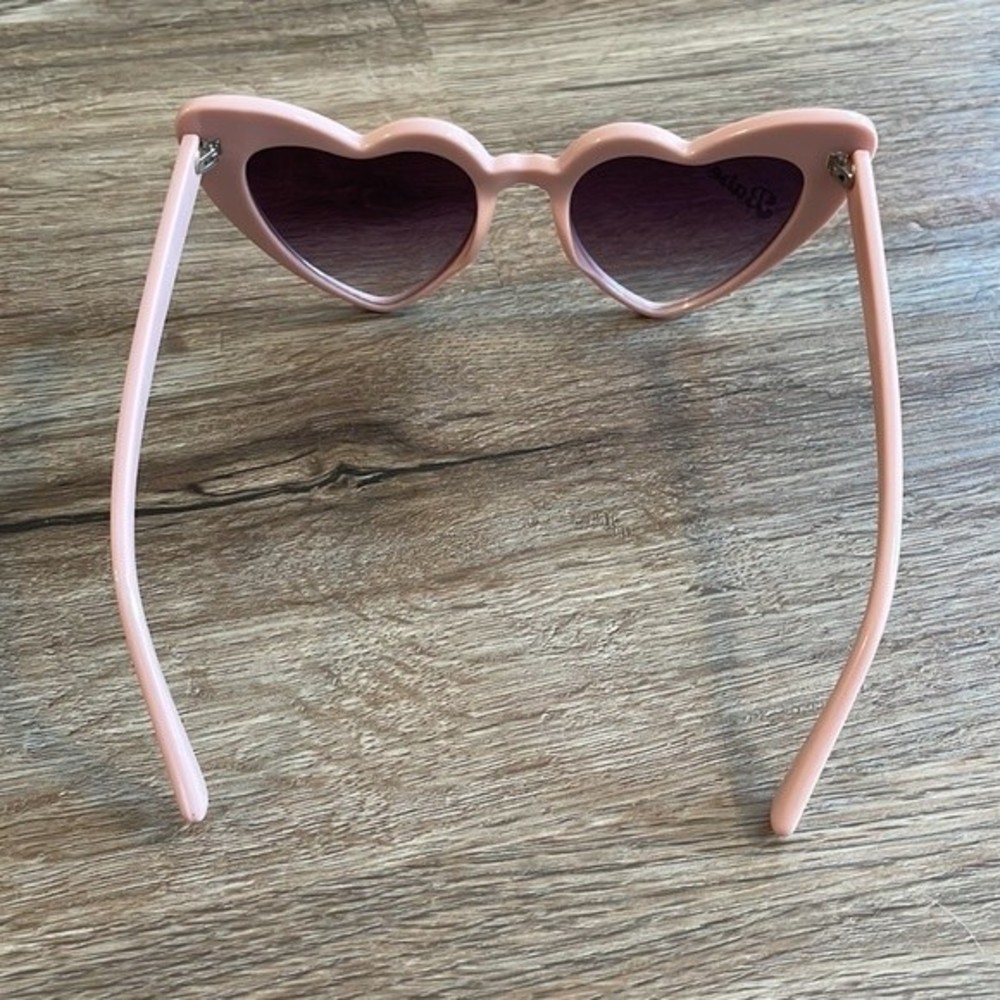 Handmade Pink Heart Shaped Babe Sunglasses - Picture 5 of 7